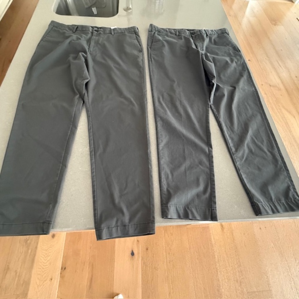 Banana Republic 2 Pants Mens 38x32 Gray Chino Slim Fit Comfort Casual